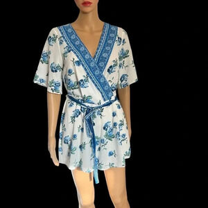 Women’s white and blue flower romper